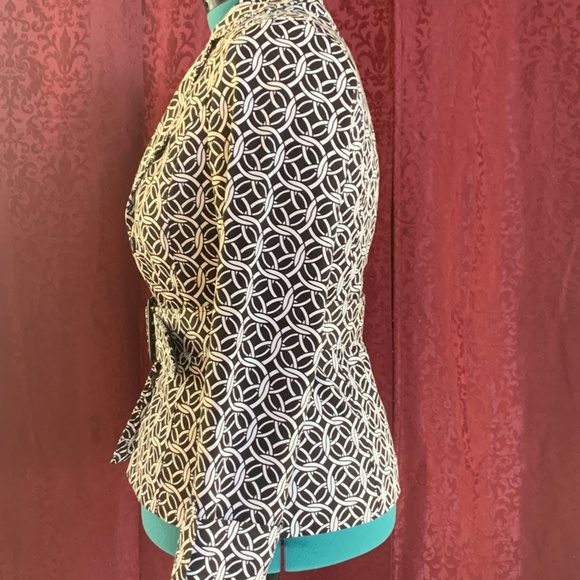 Appraisal Geometric Print Fitted Jacket with Belt - Black & White - Medium - Picture 8 of 15